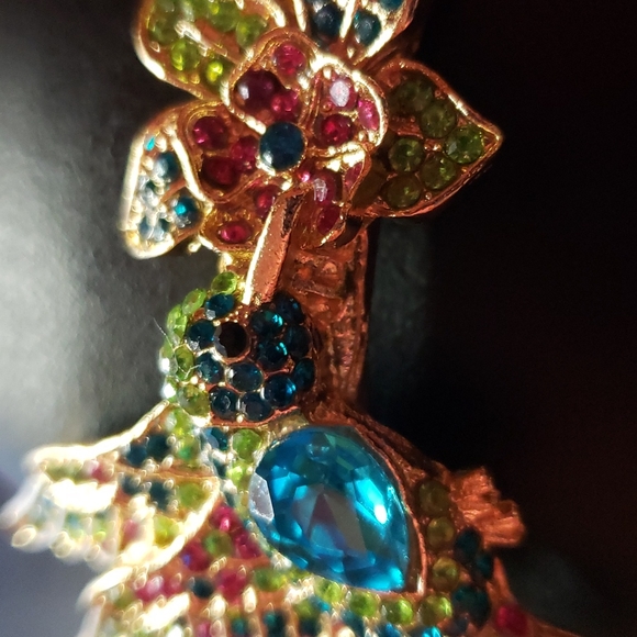 Hummingbird Bangle Bracelet - Picture 5 of 8